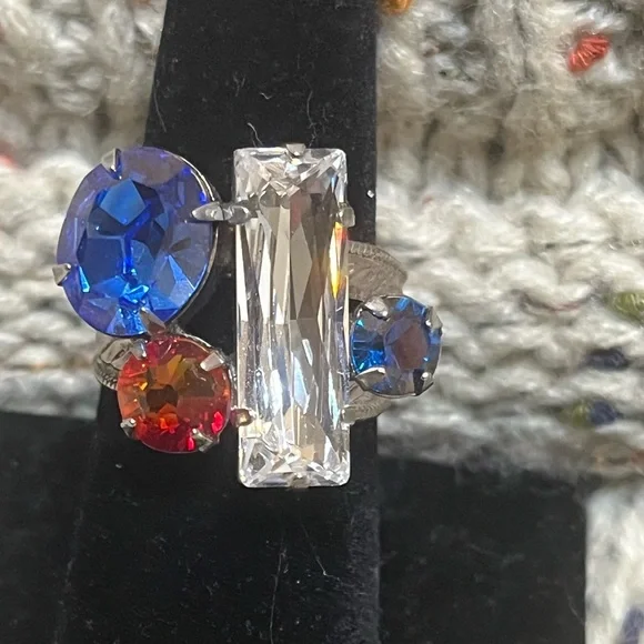 Sorrelli Blue and Red Crystal Ring - Picture 2 of 11